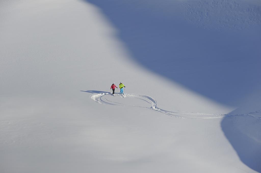 Haus Anna Apartments Langen am Arlberg Buitenkant foto